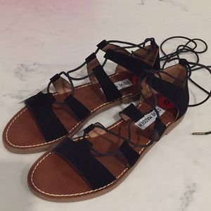 NWT STEVE MADDEN Gladiator lace-up sandals